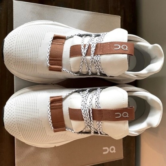 White Pearl Cloudnova - Picture 6 of 6